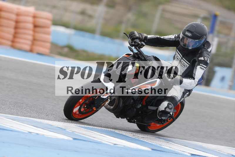 /02 28.-31.01.2025 Moto Center Thun Jerez/gruen-green/4